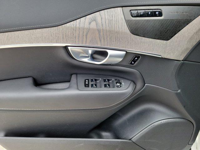 2024 Volvo XC90 B6 Ultimate Bright Theme 7-Seater