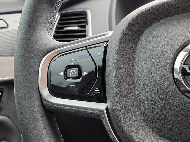 2024 Volvo XC90 B6 Ultimate Bright Theme 7-Seater