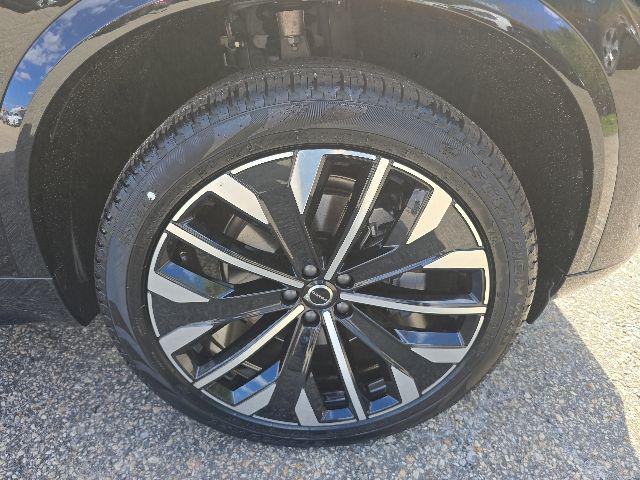 2026 Volvo XC90 Core, B5 AWD Gas (mild hybrid), Gasoline, Bright, 7 Seats