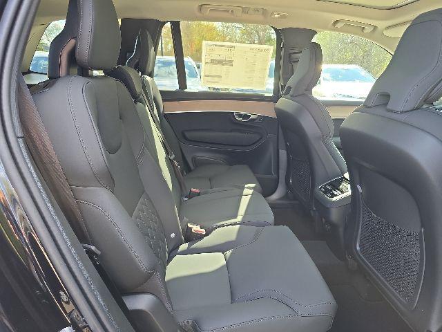 2026 Volvo XC90 Core, B5 AWD Gas (mild hybrid), Gasoline, Bright, 7 Seats