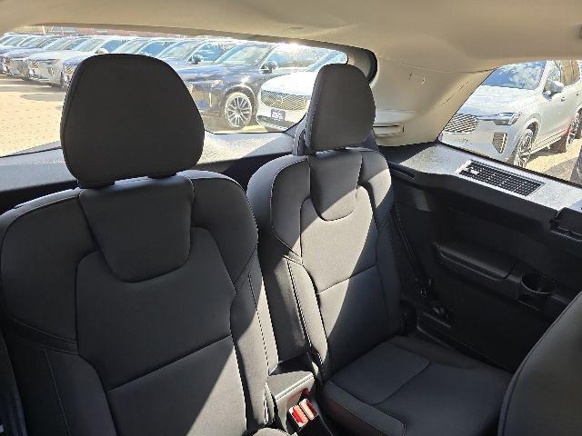 2026 Volvo XC90 Core, B5 AWD Gas (mild hybrid), Gasoline, Bright, 7 Seats