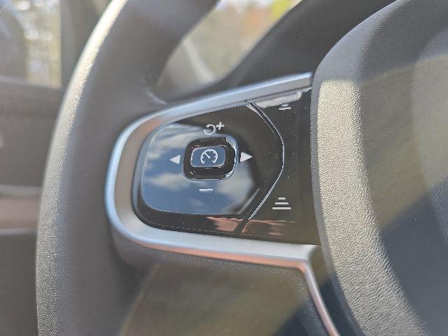 2026 Volvo XC90 Core, B5 AWD Gas (mild hybrid), Gasoline, Bright, 7 Seats