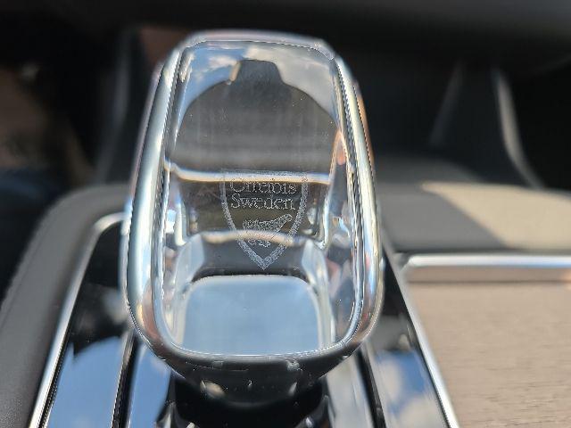 2026 Volvo XC90 Core, B5 AWD Gas (mild hybrid), Gasoline, Bright, 7 Seats