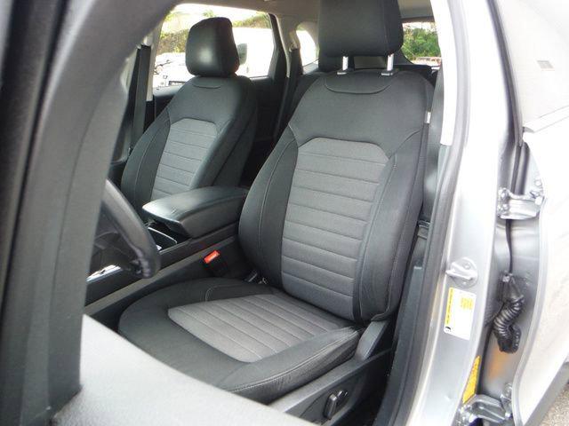 2020 Ford Edge SE