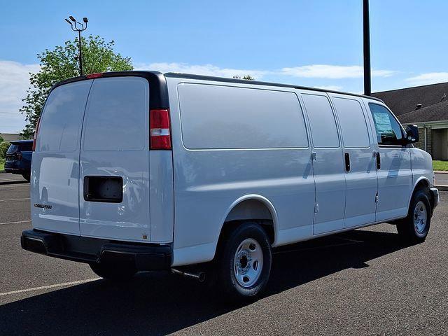2026 Chevrolet Express Cargo Van 3500 Extended Wheelbase, WT, RWD