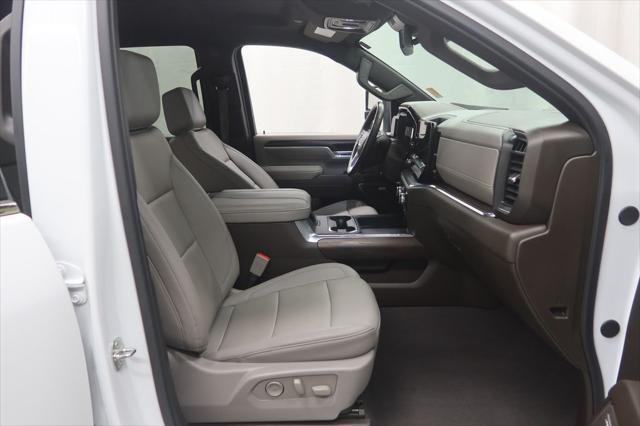 2024 GMC Sierra 3500HD 4WD Crew Cab Long Bed SLT