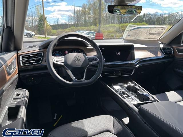 2026 Volkswagen Atlas SE with Technology
