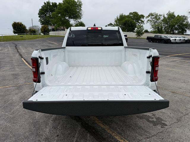 2026 Ram 1500 Express Crew Cab 4x4 57 Box