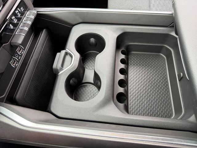 2026 Ram 1500 Express Crew Cab 4x4 57 Box