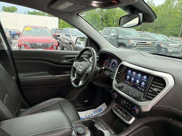 2023 GMC Acadia SLT