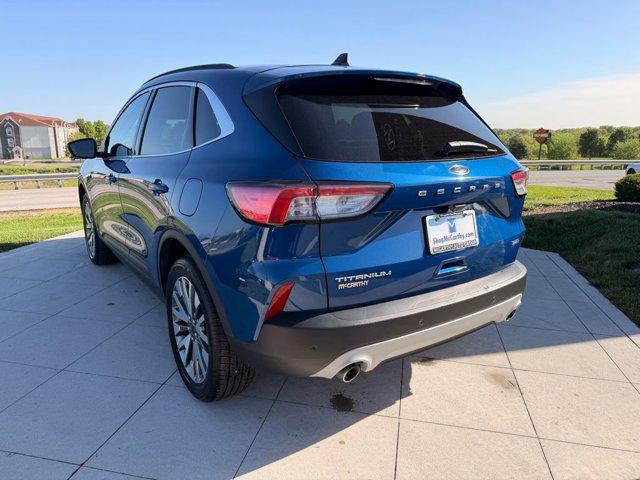 2022 Ford Escape Titanium Hybrid