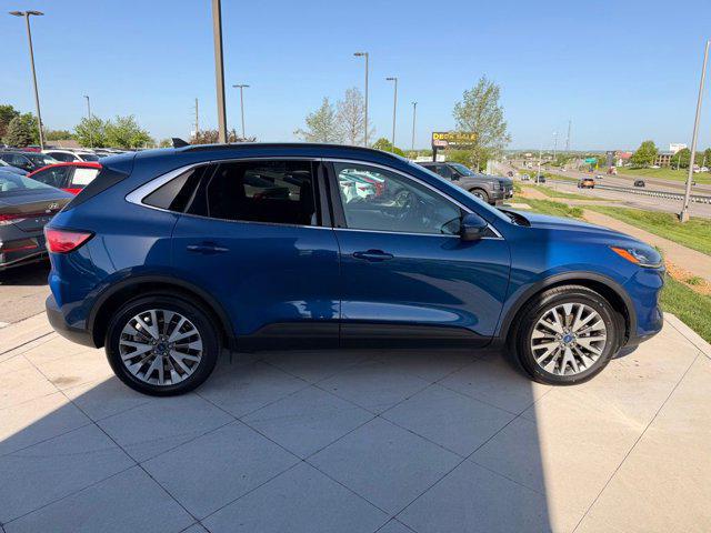 2022 Ford Escape Titanium Hybrid