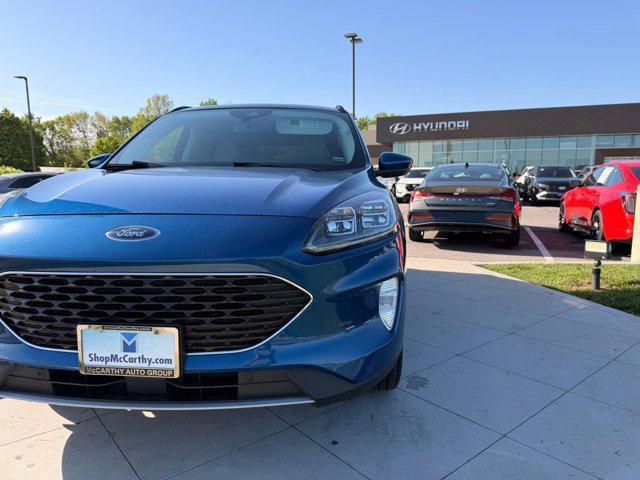 2022 Ford Escape Titanium Hybrid