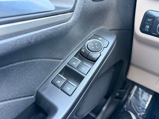 2022 Ford Escape Titanium Hybrid