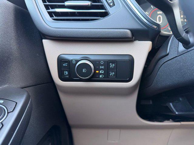 2022 Ford Escape Titanium Hybrid