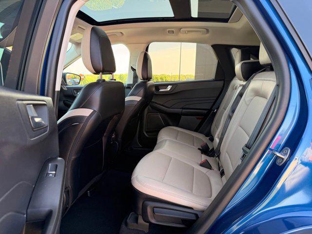 2022 Ford Escape Titanium Hybrid