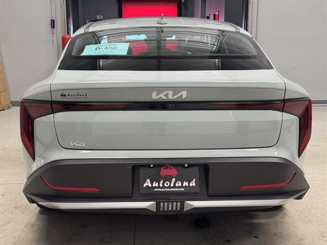 2025 Kia K4 LXS