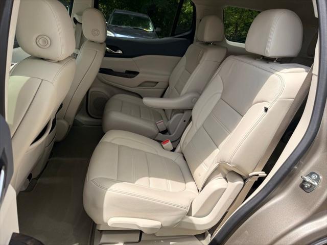 2023 GMC Acadia FWD Denali