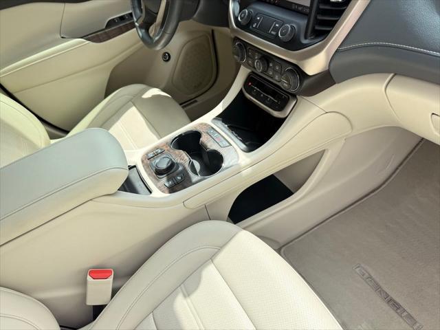2023 GMC Acadia FWD Denali