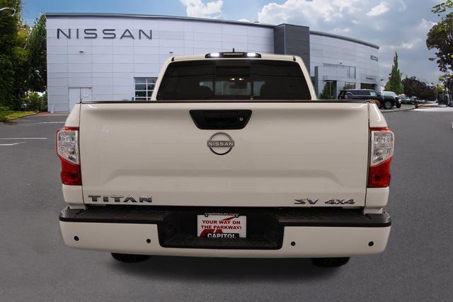 2023 Nissan Titan Crew Cab SV 4x4