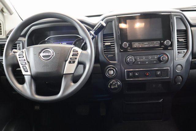 2023 Nissan Titan Crew Cab SV 4x4