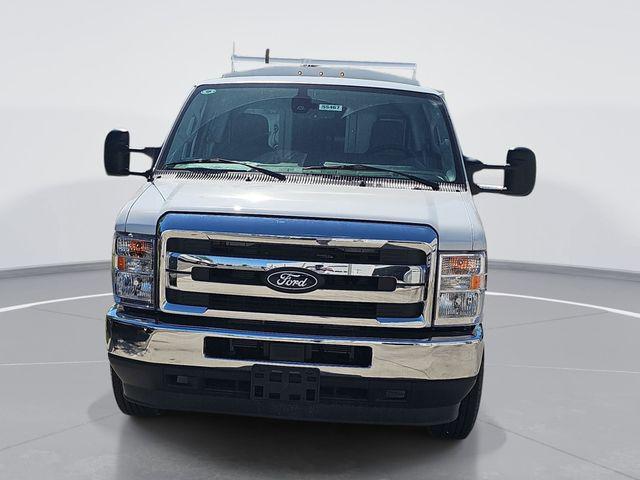 2026 Ford E-350 Cutaway Base