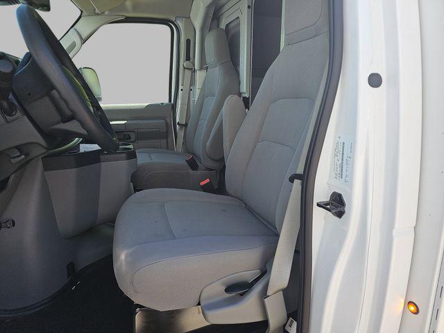 2026 Ford E-350 Cutaway Base