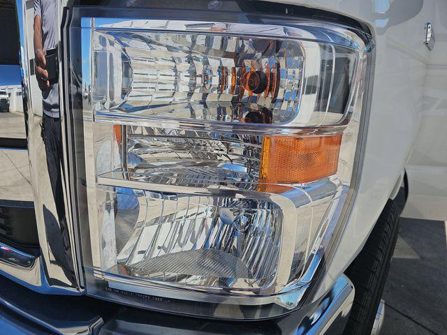 2026 Ford E-350 Cutaway Base