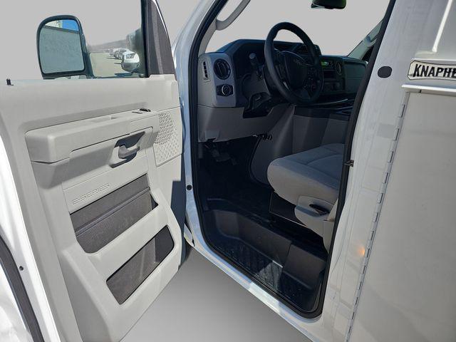 2026 Ford E-350 Cutaway Base