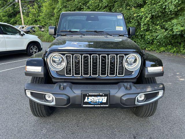 2026 Jeep Wrangler 4-Door Sahara 4x4