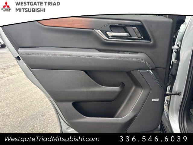 2025 GMC Yukon 4WD Denali