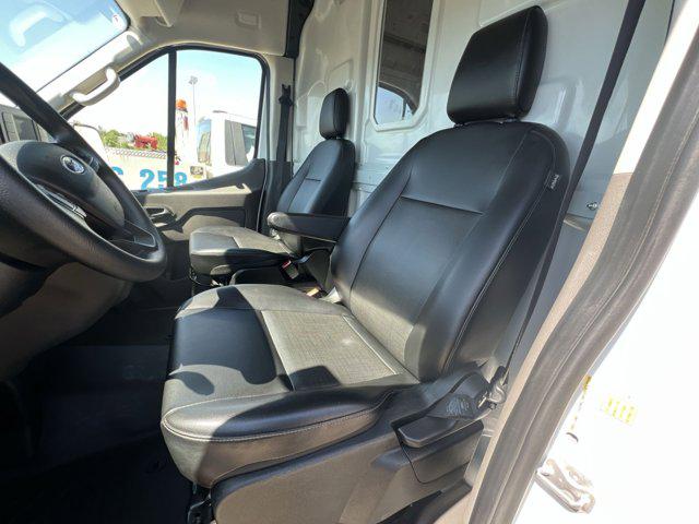 2025 Ford Transit Cargo Van 148 WB Medium Roof Cargo