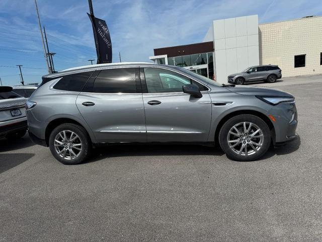 2023 Buick Enclave Essence AWD