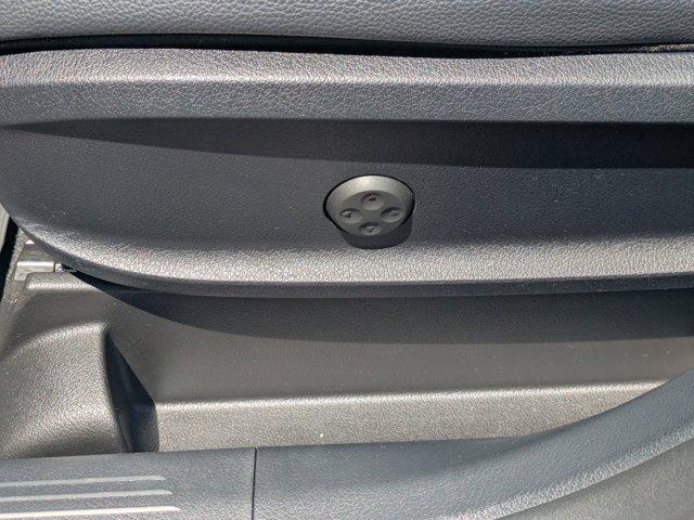 2023 Mercedes-Benz GLB Base