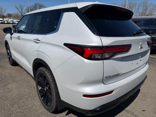 2023 Mitsubishi Outlander Unknown