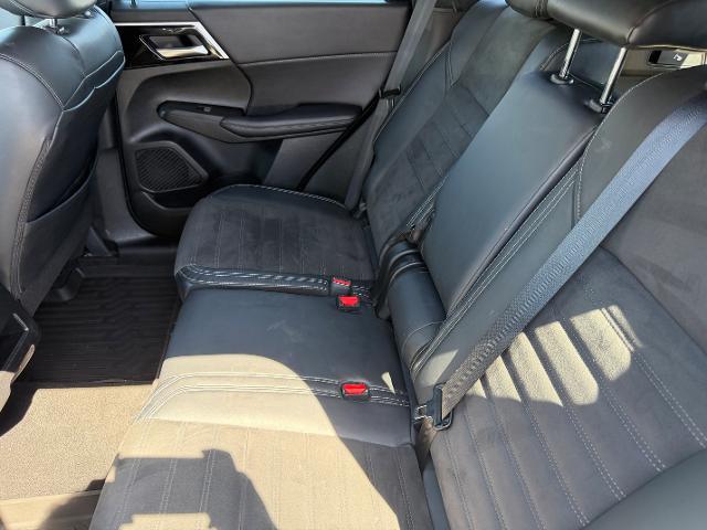 2023 Mitsubishi Outlander Unknown