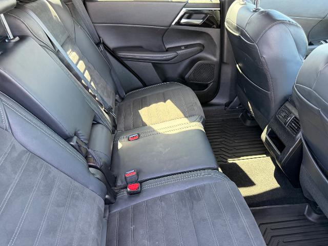 2023 Mitsubishi Outlander Unknown
