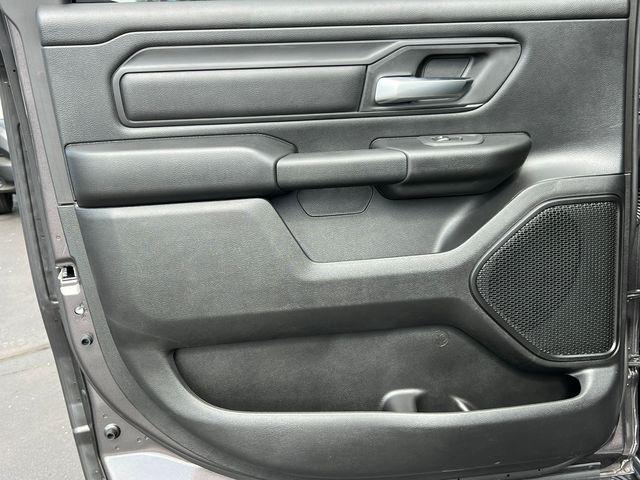 2026 Ram 1500 Express Crew Cab 4x4 57 Box