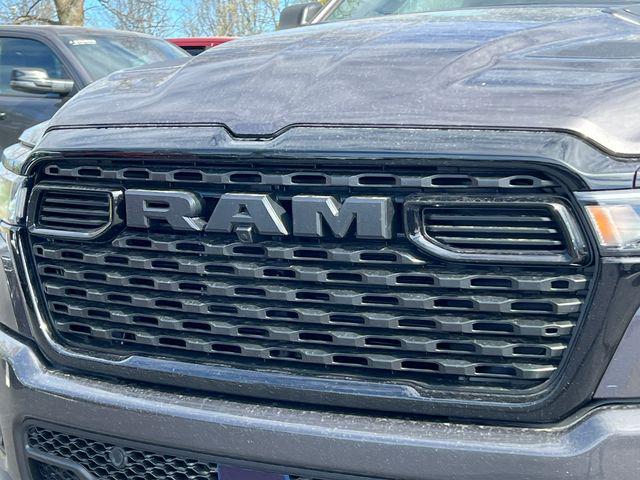 2026 Ram 1500 Express Crew Cab 4x4 57 Box