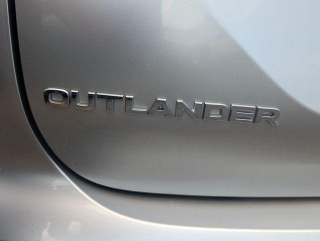 2023 Mitsubishi Outlander PHEV SE S-AWC