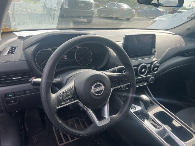 2024 Nissan Sentra SV Xtronic CVT