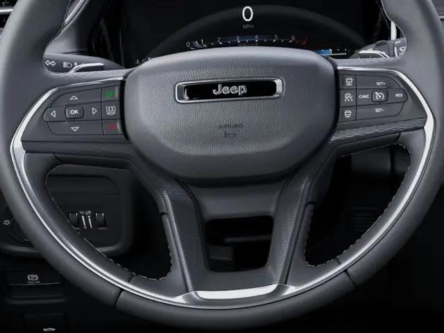 2026 Jeep Grand Cherokee Laredo 4x2