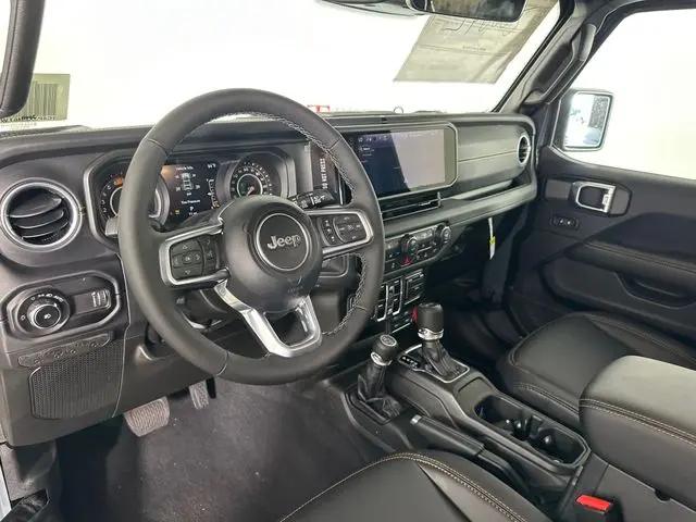 2026 Jeep Wrangler 4-Door Sahara 4x4