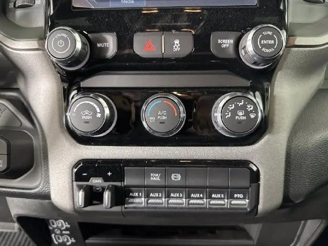 2026 Ram 3500 Tradesman/Big Horn