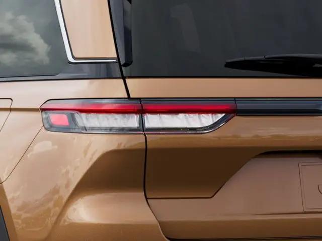 2026 Jeep Grand Cherokee Limited 4x2