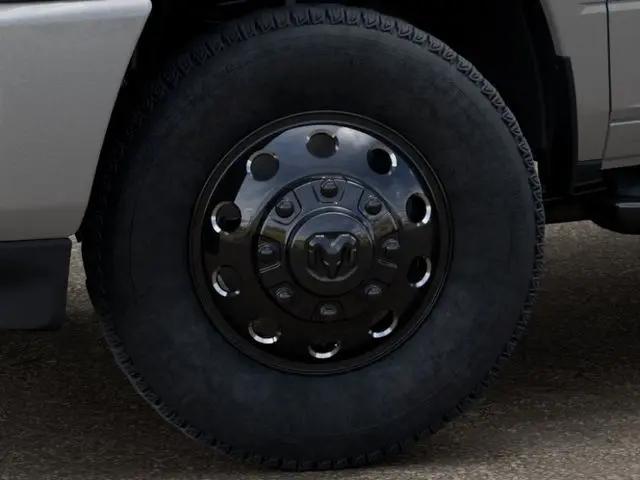 2026 Ram 3500 Laramie Crew Cab 4x4 8' Box
