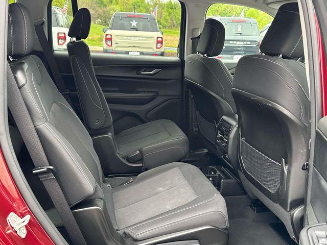 2024 Jeep Grand Cherokee L Laredo 4x4