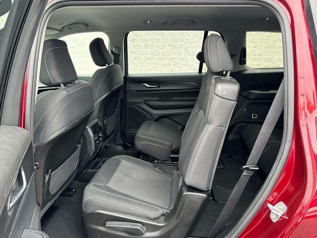 2024 Jeep Grand Cherokee L Laredo 4x4