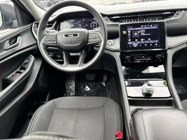 2024 Jeep Grand Cherokee L Laredo 4x4