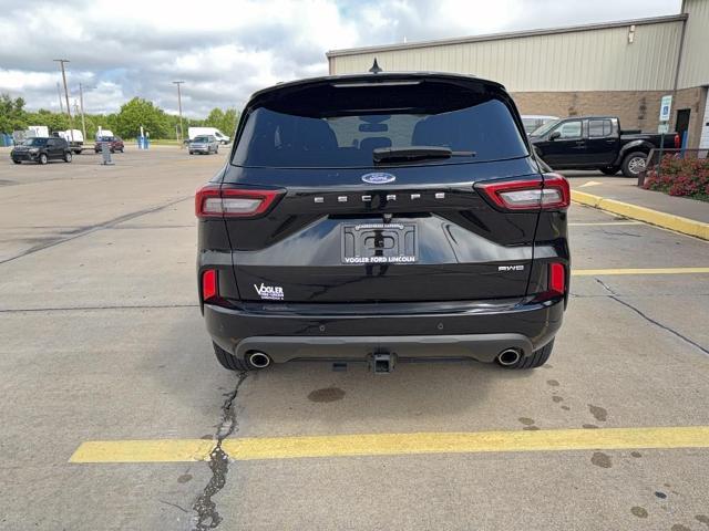 2023 Ford Escape ST-Line Elite